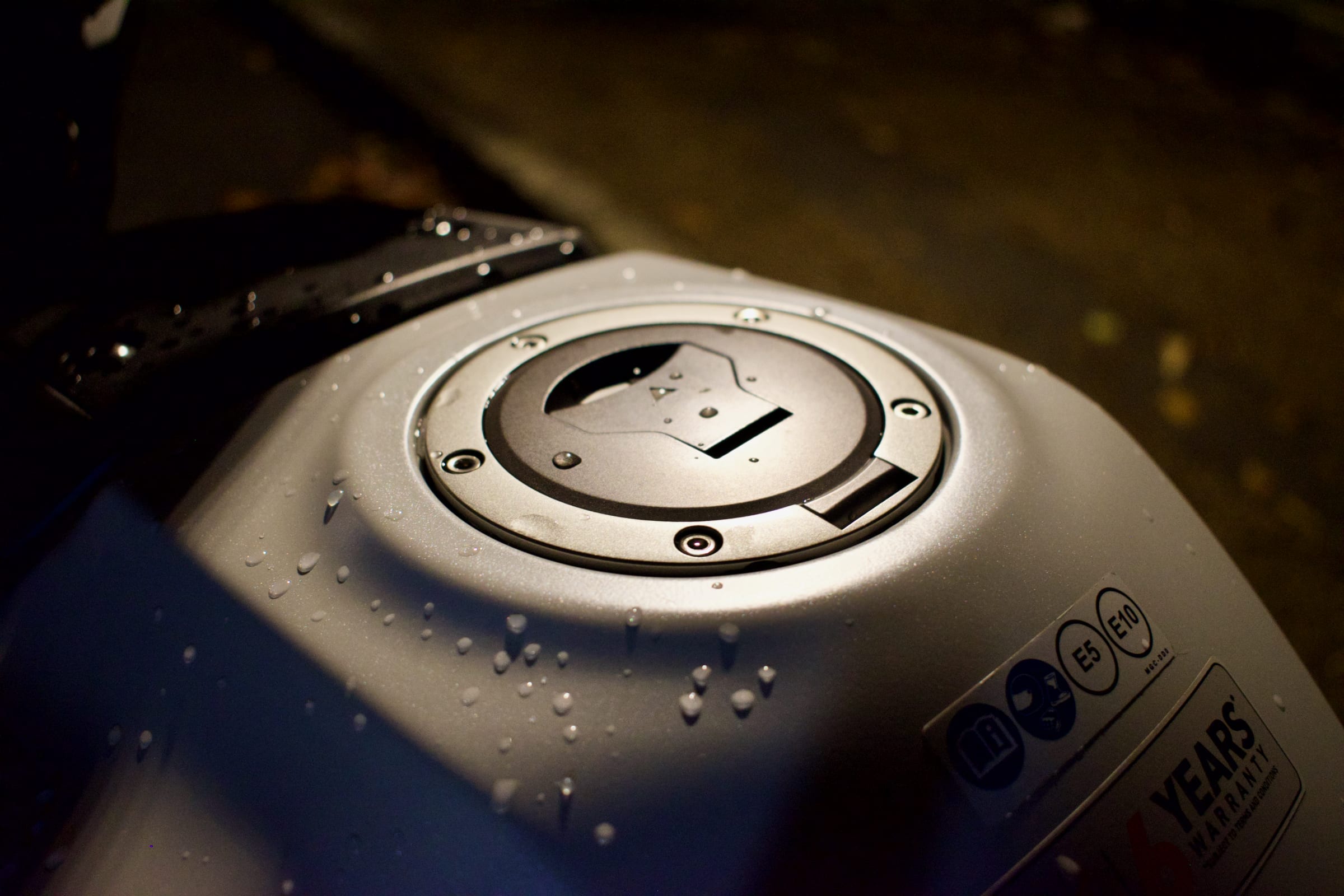 Honda Hornet fuel cap